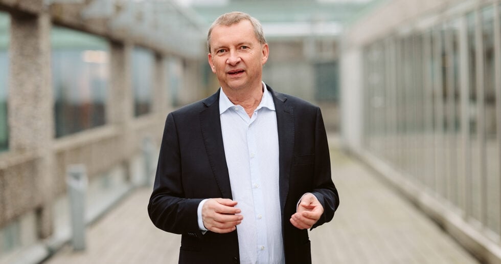 Ove Guttormsen i NHO Elektro er glad for at flere søker seg til elektro og datateknologi og at det er en liten økning i antall kvinner som søker seg til utdanningsprogrammet. 